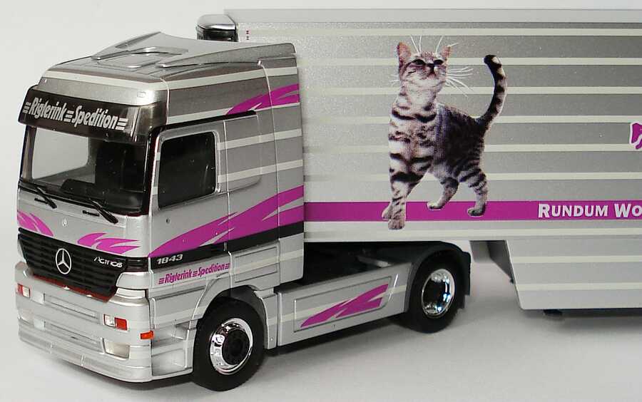 Foto 1:87 Mercedes-Benz Actros LH Fv Cv KükoSzg Cv 2/3 Rigterink, Whiskas Top herpa