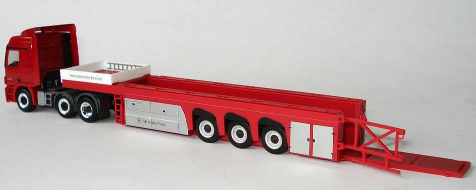 Foto 1:87 Mercedes-Benz Actros L MP3 Betonteiletransporter-Szg 3/3 rot Werbemodell herpa B66007809