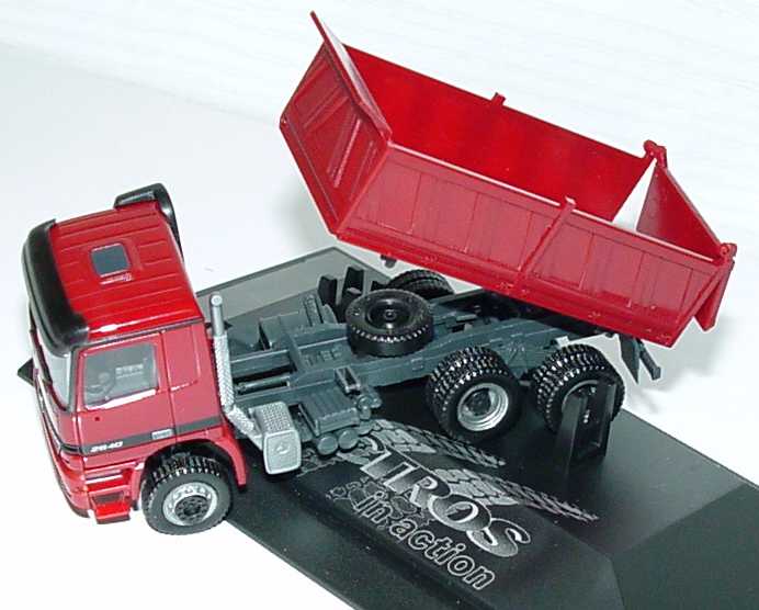 Foto 1:87 Mercedes-Benz Actros M 3a Kipper dunkelrot Actros in action Werbemodell herpa B66000126