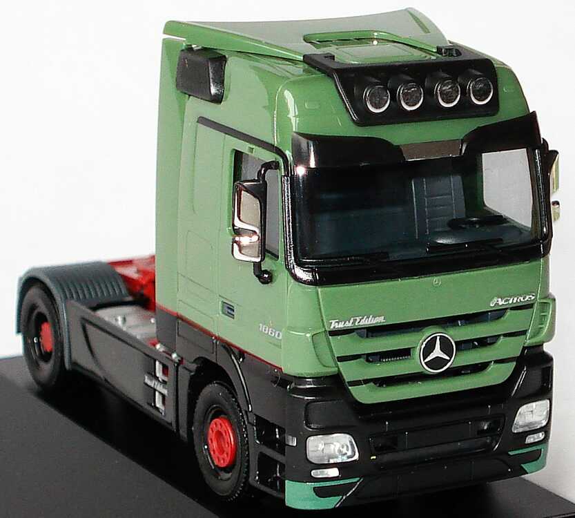 Foto 1:87 Mercedes-Benz Actros Megaspace MP3 2a Szgm patinagrün/schwarz Trust Edition herpa B66004074