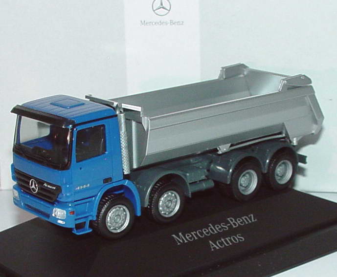 Foto 1:87 Mercedes-Benz Actros S MP2 4a Rundmulden-Kipper blau/silber Werbemodell herpa B66000598