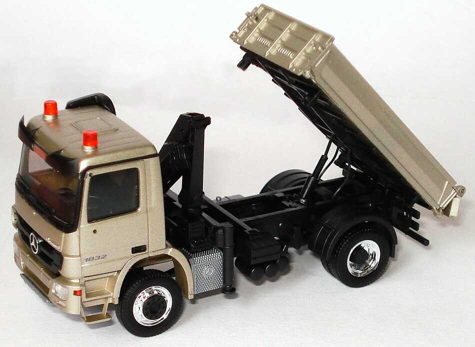 Foto 1:87 Mercedes-Benz Actros S MP3 2a Allradkipper mit Ladekran champagner-met. Werbemodell herpa B66007807