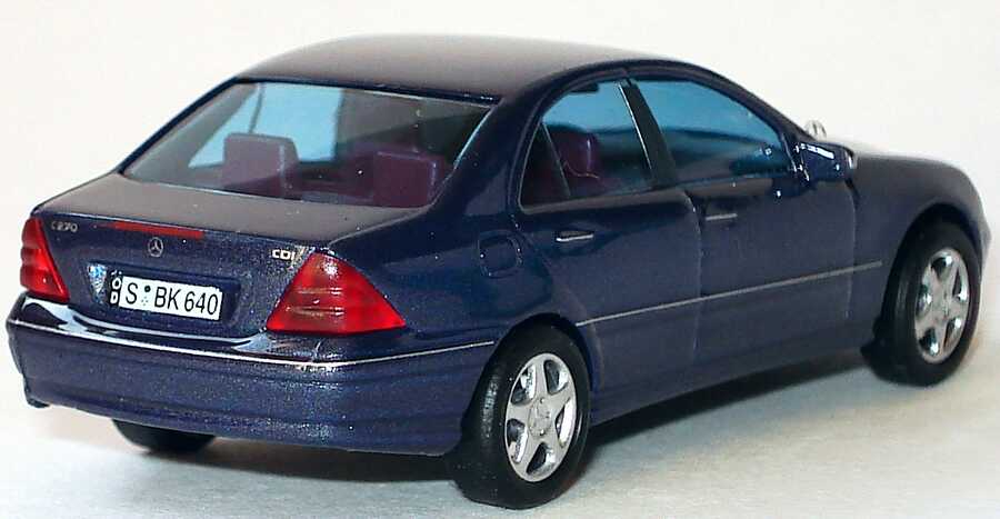 Foto 1:87 Mercedes-Benz C-Klasse (W203) C 270 CDI topasblau-met. designo-Line, IA rot (CMD-Edition) Busch 49120