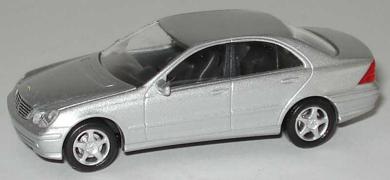 Foto 1:87 Mercedes-Benz C-Klasse (W203) silber-met. Busch 49100