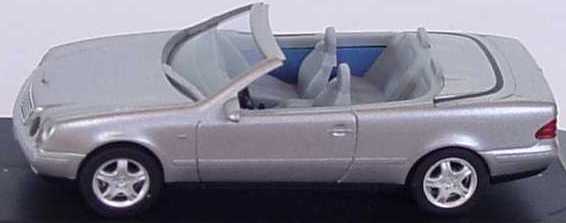 Foto 1:87 Mercedes-Benz CLK Cabrio (A208) silbermet., verchromte Felgen herpa