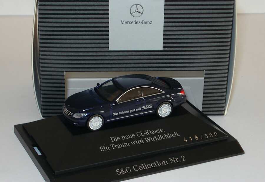 Foto 1:87 Mercedes-Benz CL Coupé (C216) dunkelblau-met. Die neue CL-Klasse. Ein traum wird Wirklichkeit. S&G Collection Nr. 2 herpa