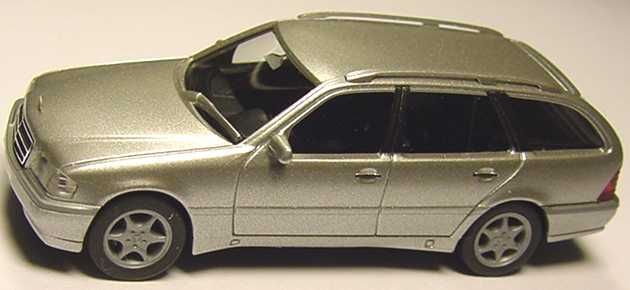 Foto 1:87 Mercedes-Benz C 180 Touring Facelift (S202) silber-met. herpa 032391