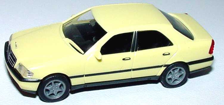 Foto 1:87 Mercedes-Benz C 220 (W202) blaßgelb herpa 021401