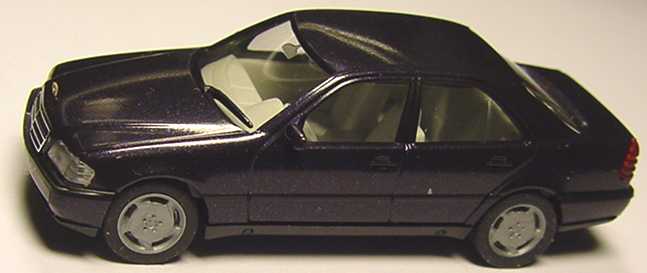 Foto 1:87 Mercedes-Benz C 220 (W202) dunkelviolett-met. herpa 031400