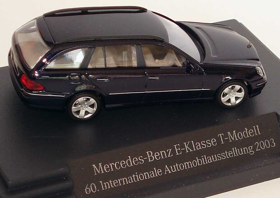 Foto 1:87 Mercedes-Benz E-Klasse T-Modell (S211) tansanitblau-met. 60. Internationale Automobilausstellung 2003 Werbemodell Busch