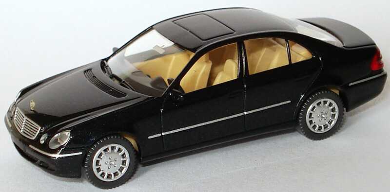 Foto 1:87 Mercedes-Benz E-Klasse (W211) smaragdschwarz-met. Wiking 21901