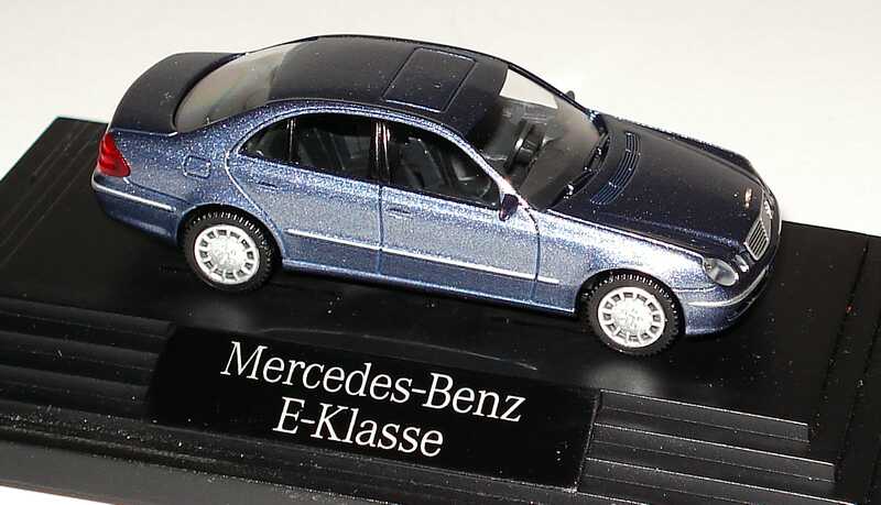 Foto 1:87 Mercedes-Benz E-Klasse (W211) teallitblau-met. Werbemodell Wiking B66961333