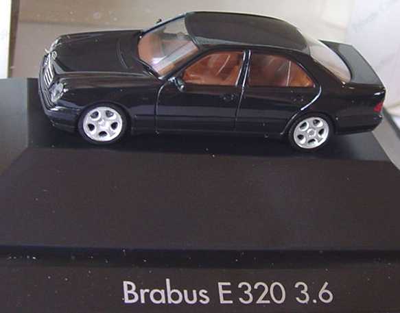 Foto 1:87 Mercedes-Benz E 320 3.6 Brabus (W210) schwarz herpa 101004