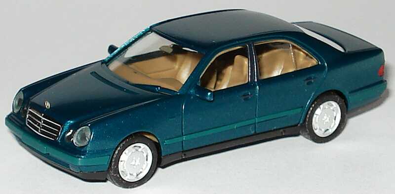 Foto 1:87 Mercedes-Benz E 320 Elegance (W210) turmalingrün-met. herpa