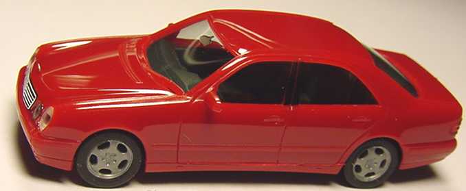 Foto 1:87 Mercedes-Benz E 320 Facelift (W210) altrot herpa