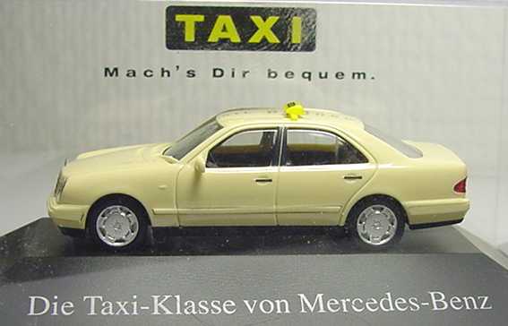 Foto 1:87 Mercedes-Benz E 320 (W210) Taxi Die Taxi-Klasse von Mercedes-Benz - Mach´s Dir bequem. Werbemodell herpa