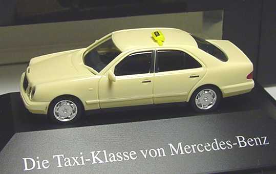 Foto 1:87 Mercedes-Benz E 320 (W210) Taxi Die Taxi-Klasse von Mercedes-Benz - Mach´s Dir bequem. Werbemodell herpa