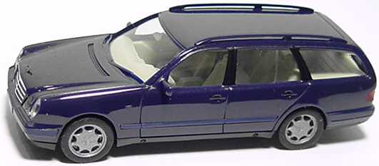 Foto 1:87 Mercedes-Benz E 320 Touring (S210) dunkelblau herpa 022118