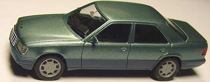 Foto 1:87 Mercedes-Benz E 320 (W124) beryll-met. herpa 031424