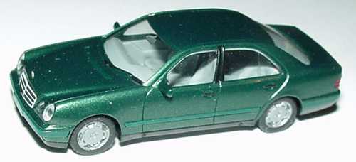 Foto 1:87 Mercedes-Benz E 320 (W210) dunkelgrün-met. herpa 031813