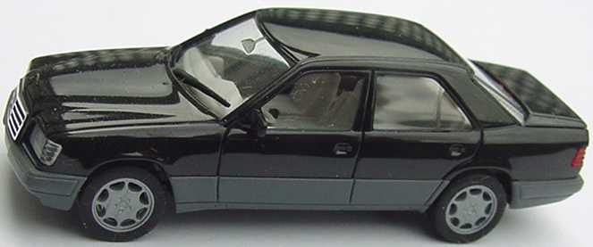 Foto 1:87 Mercedes-Benz E 320 (W124) schwarz herpa 021425