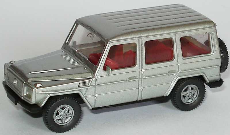 Foto 1:87 Mercedes-Benz G 320 lang silbermet., IA rot Wiking 266