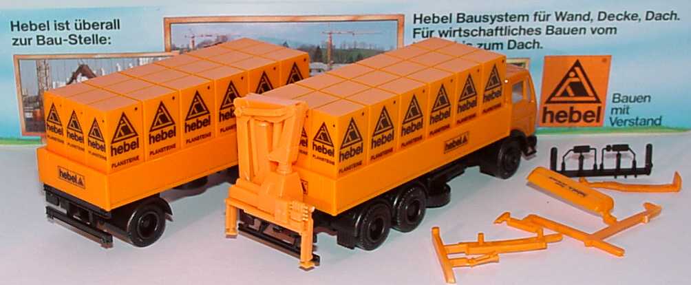Foto 1:87 Mercedes-Benz (K) PritschenHgz 3/2 mit Ladekran und Ladung Hebel Plansteine (Hebel-Sondermodell) herpa
