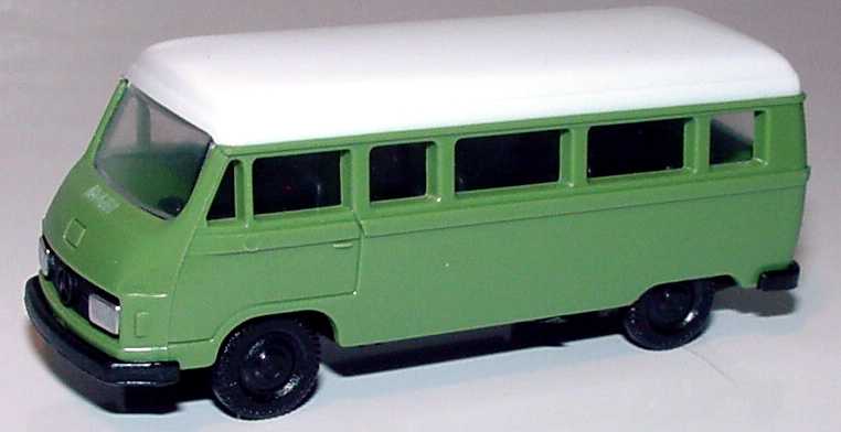 MercedesBenz L207 Bus patinagrün, Dach weiß APS