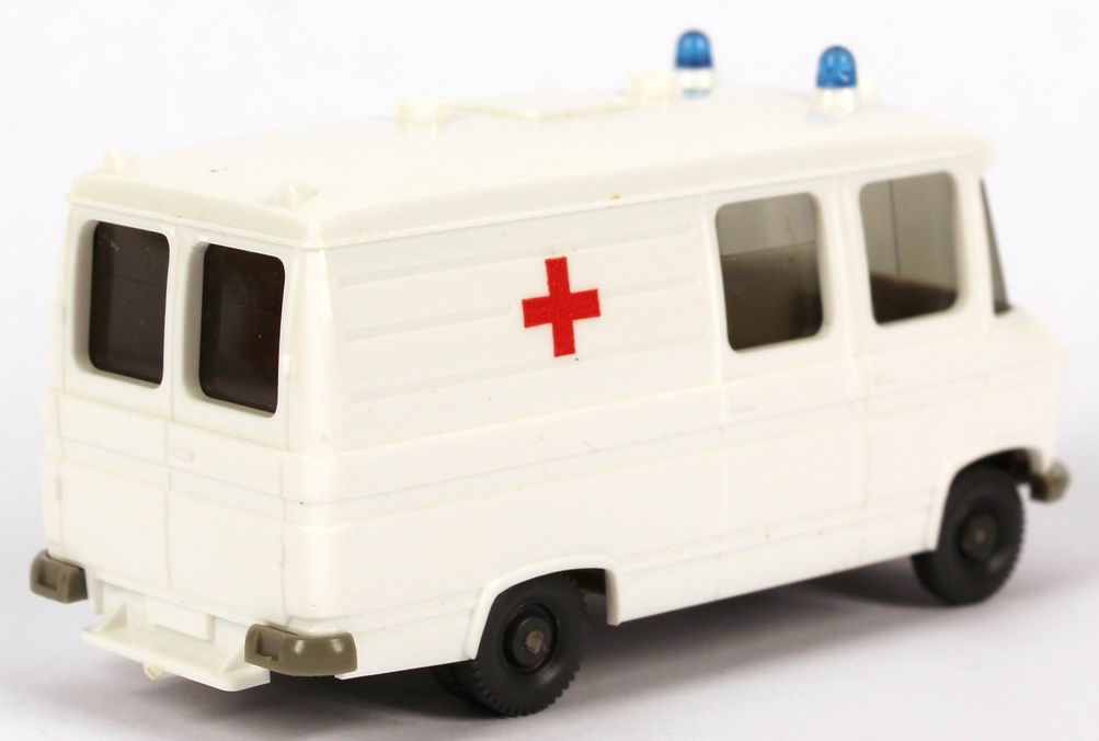 Foto 1:87 Mercedes-Benz L406 Rettungswagen Rotes Kreuz weiß (IA ohne Lenkrad) Wiking 278