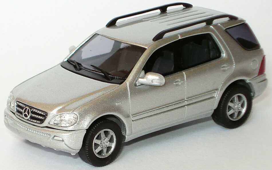 Foto 1:87 Mercedes-Benz ML-Klasse facelift silber-met. Busch