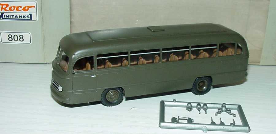 Foto 1:87 Mercedes-Benz O 321 Bundeswehr olivgrün Roco 808