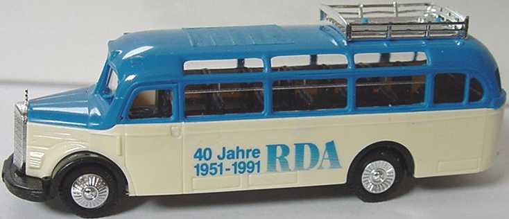 Foto 1:87 Mercedes-Benz O 3500 40 Jahre RDA Praliné