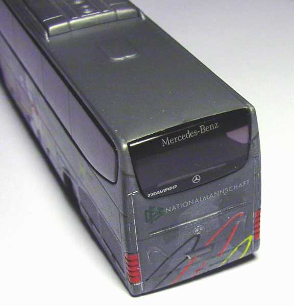 Foto 1:87 Mercedes-Benz O 580 Travego 2a  DFB 2002, Bitburger Drive Grell Werbemittel