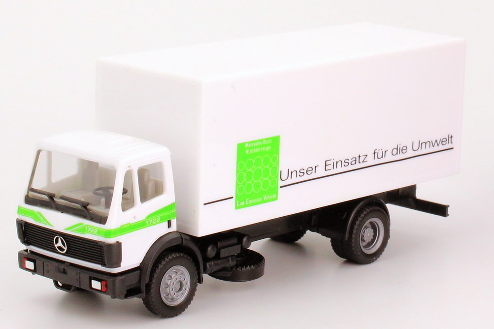 Foto 1:87 Mercedes-Benz SK (K) 1722 2a Ko-Lkw Unser Einsatz für die Umwelt, Low Emission Vehicle Werbemodell herpa