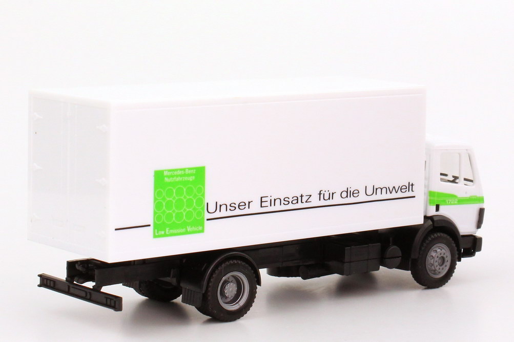 Foto 1:87 Mercedes-Benz SK (K) 1722 2a Ko-Lkw Unser Einsatz für die Umwelt, Low Emission Vehicle Werbemodell herpa