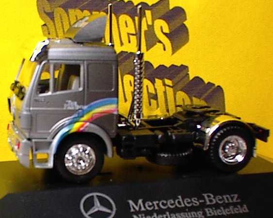 Foto 1:87 Mercedes-Benz SK 2a Szgm grau-met. The Rainbow, MB Ndl. Bielefeld herpa Q3760048