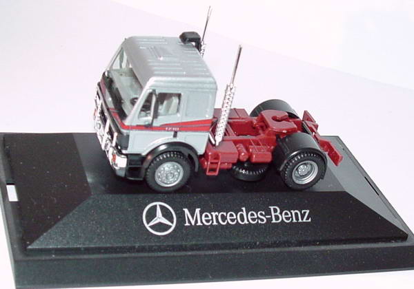 Foto 1:87 Mercedes-Benz SK 2a Szgm silber-met. Werbemodell herpa