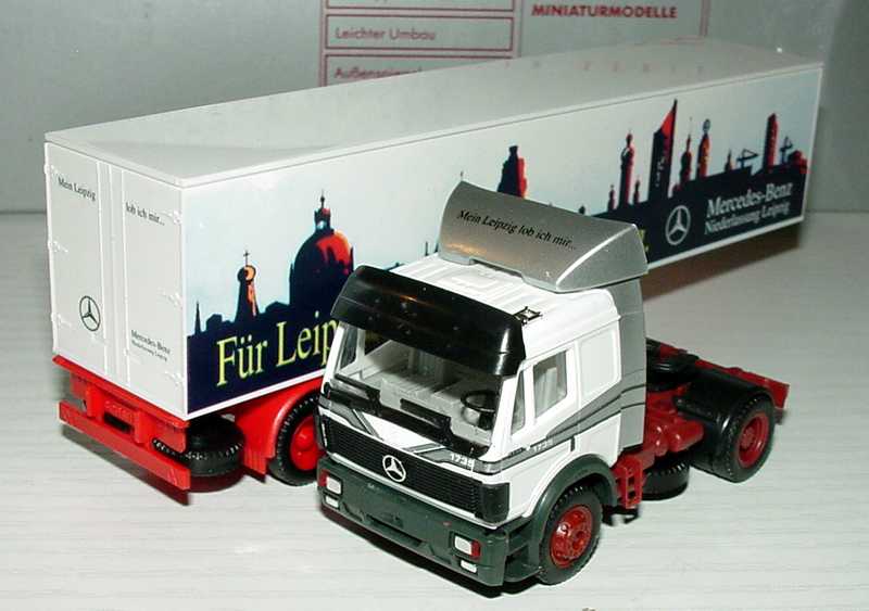 Foto 1:87 Mercedes-Benz SK Fv KükoSzg 2/3 Mercedes-Benz Ndl. Leipzig - Für Leipzigs Wirtschaft in Bewegung herpa