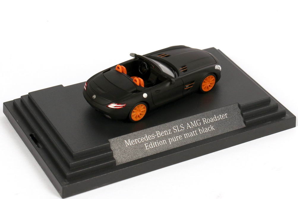 Foto 1:87 Mercedes-Benz SLS AMG Roadster (R197) pure-matt-black/orange IAA 2011 Werbemodell herpa