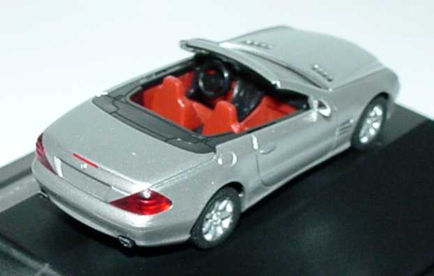 Foto 1:87 Mercedes-Benz SL 500 (R230) brillantsilbermet., Sitze rot Die neue SL-Klasse - Weltpremiere Hamburg 2001 Werbemodell herpa