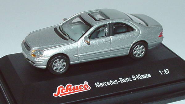 Foto 1:87 Mercedes-Benz S 500 (W220) silber-met. Schuco 21613