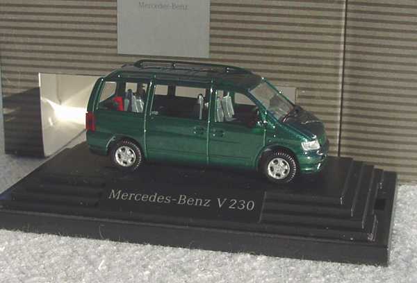 Foto 1:87 Mercedes-Benz V 230 dunkelgrün-met. Werbemodell Wiking B66560045