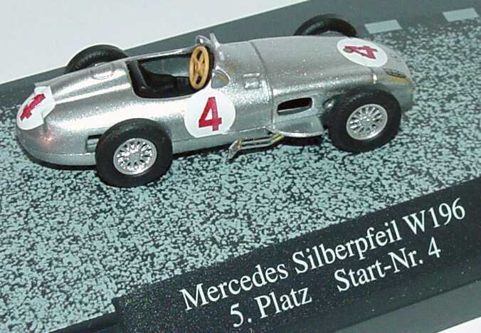 Foto 1:87 Mercedes-Benz W196 Silberpfeil Nr.4, Paul Kling (Großer Preis von Spanien, Barcelona 24.10.1954, 5. Platz) Busch 47004
