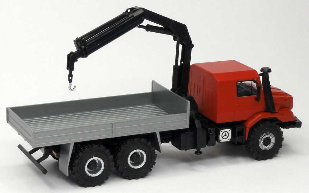 Foto 1:87 Mercedes-Benz Zetros 6x6 Pritsche/Plane mit Ladekran rubinrot Werbemodell Cursor B66005257