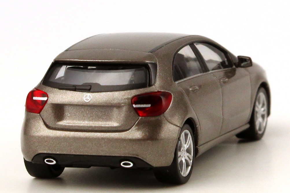 Foto 1:87 Mercedes-Benz A-Klasse 2012 (W176) monolith-grau-met. Werbemodell herpa B66960120