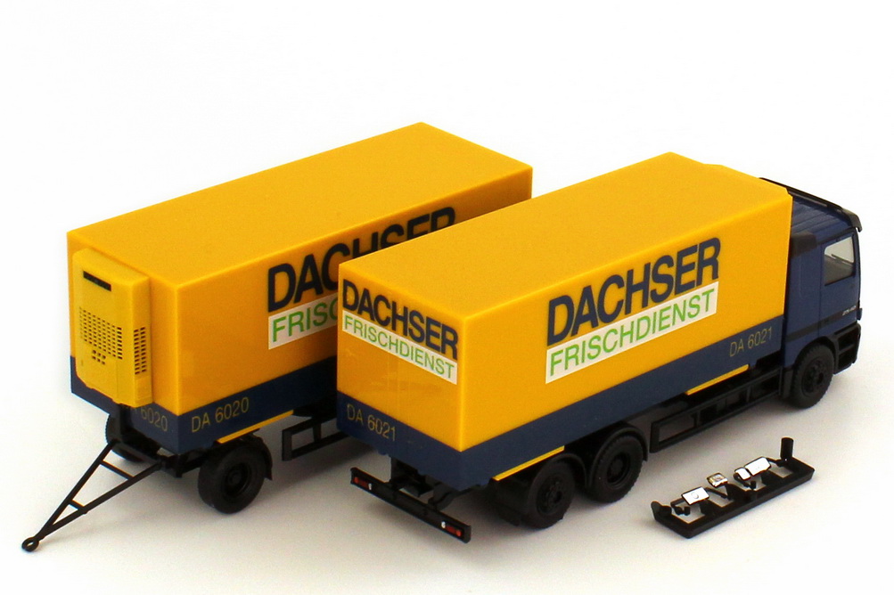 Foto 1:87 Mercedes-Benz Actros L 2540 WKüko-Hgz 3/2 Dachser Frischdienst herpa 145053