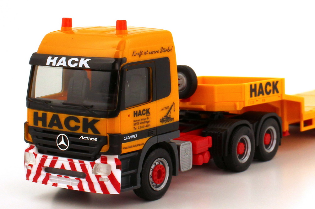 Foto 1:87 Mercedes-Benz Actros L MP2 3360 Goldhofer-Semitieflade-Szg 3/5 Hack Autokrane, Windhagen herpa 157285