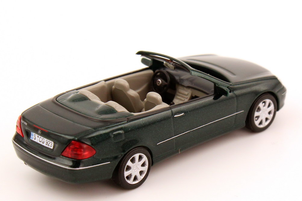 Foto 1:87 Mercedes-Benz CLK 500 Cabrio (A209) grün-met. - Collection CMD Busch 49405