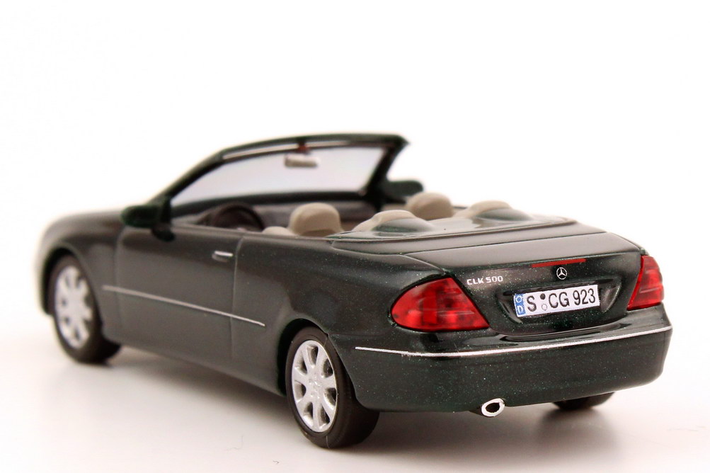 Foto 1:87 Mercedes-Benz CLK 500 Cabrio (A209) grün-met. - Collection CMD Busch 49405