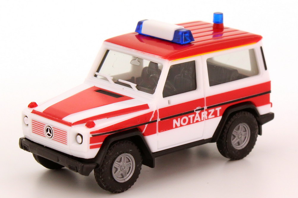 Foto 1:87 Mercedes-Benz G-Modell 300GE (W463) Notarzt NEF weiß/rot herpa 045629